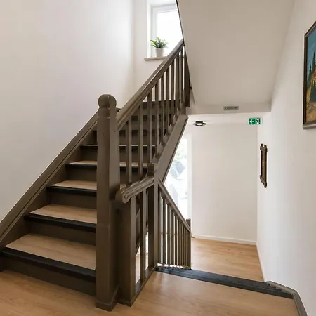 Apartment Zum Rheinberg *